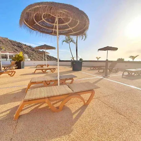 Ocean View, Two Bedroom With Heated Pool In Sunset Complex Costa Adeje (Tenerife)